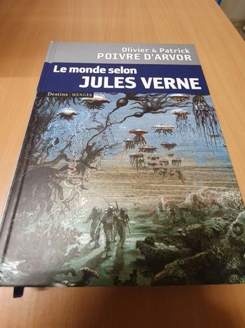 Livre "le monde selon Jules Vernes"