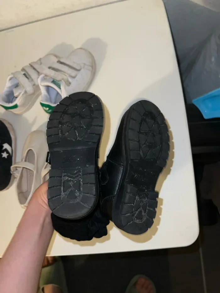 Lot chaussures taille 23 fille tres bonne etat - photo numéro 3