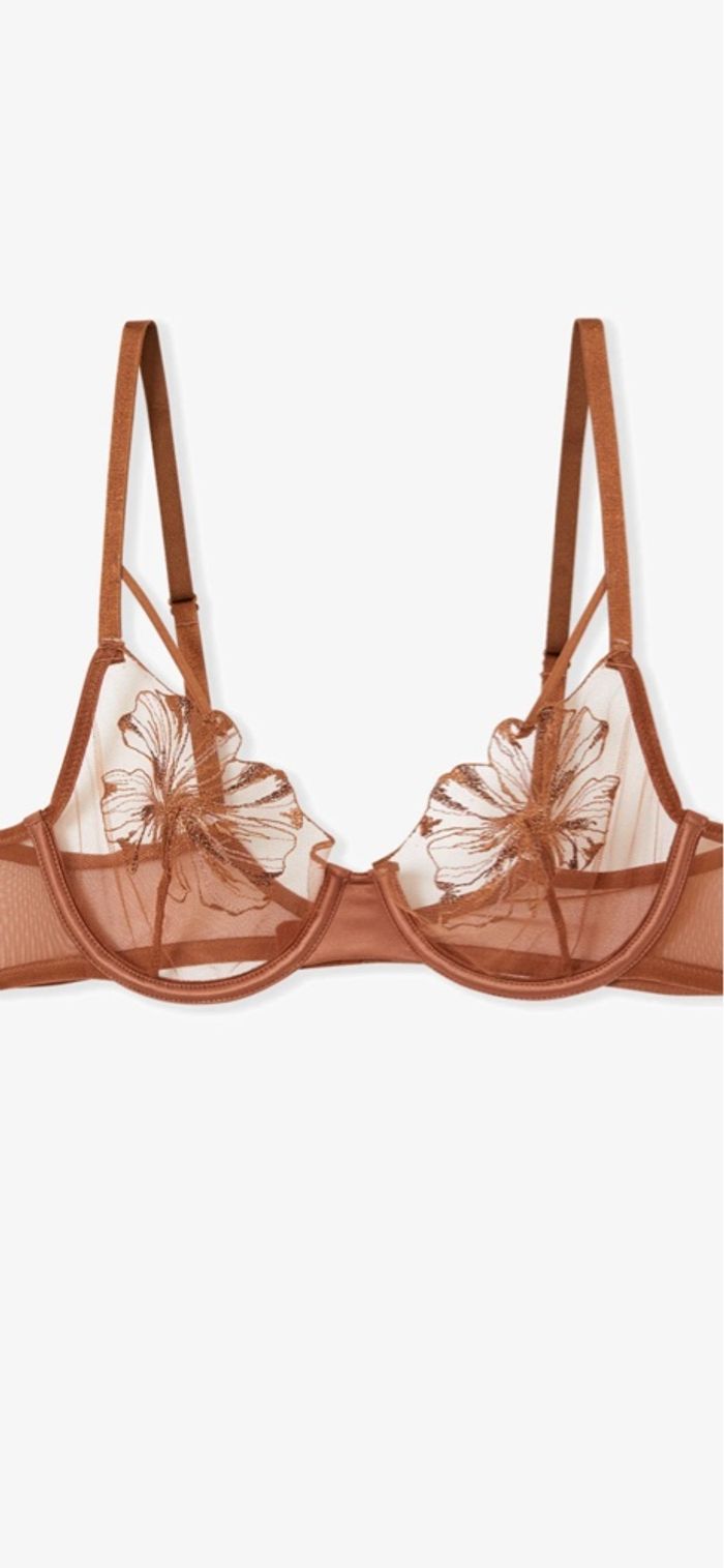 Soutien gorge transparent - photo numéro 2