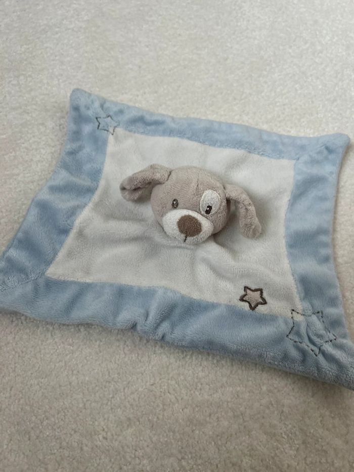 Doudou plat bleu et blanc chien Kimbaloo