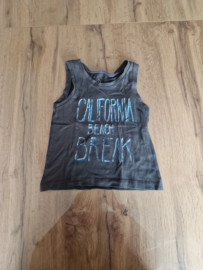 Lot - 2 Marcel + 3 tee shirt - 3 ans - photo numéro 6