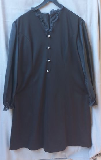 Robe noire taille 48