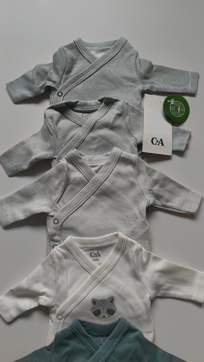Pack de 5 bodies nouveau né C&A - photo numéro 2