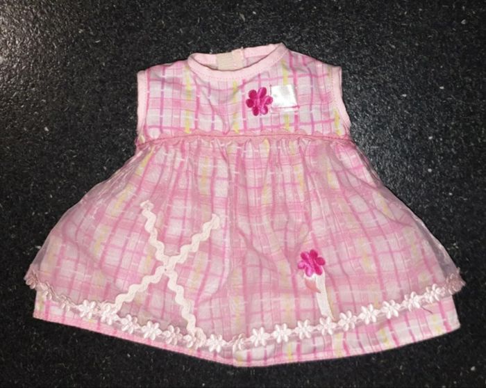 Robe pour poupon poupée