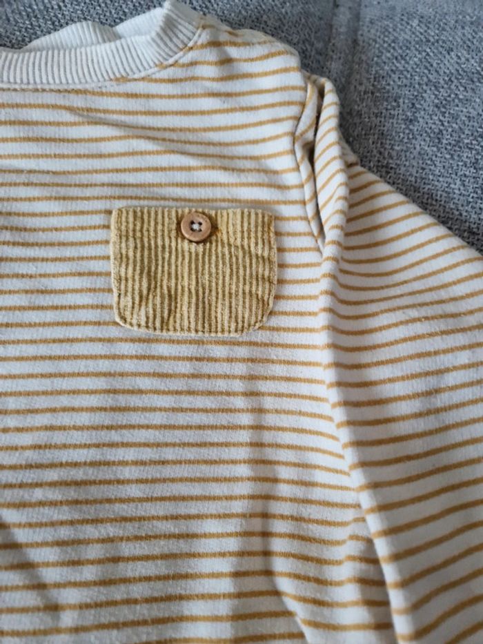 T-shirt taille 9 mois - photo numéro 2