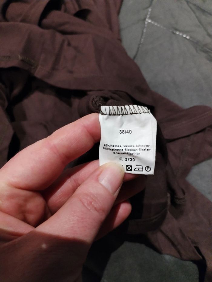 Top blanche porte 38/40 - photo numéro 5