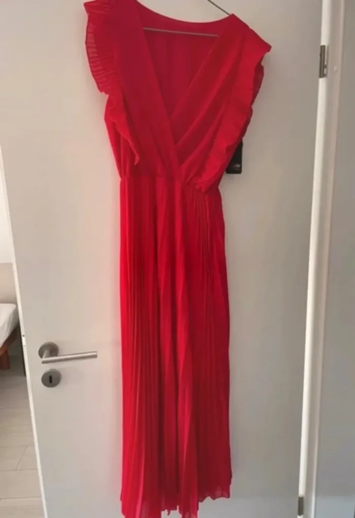 Robe longue rouge - photo numéro 3
