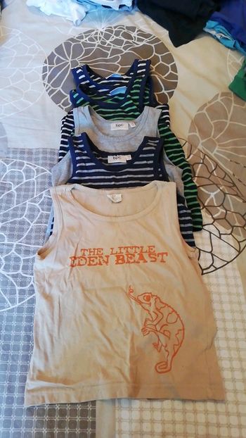 Lot de t-shirts sans manches
