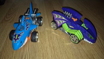 Véhicules hot wheels