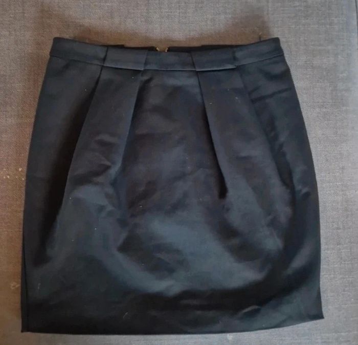 Petite jupe courte noir habillé Mango