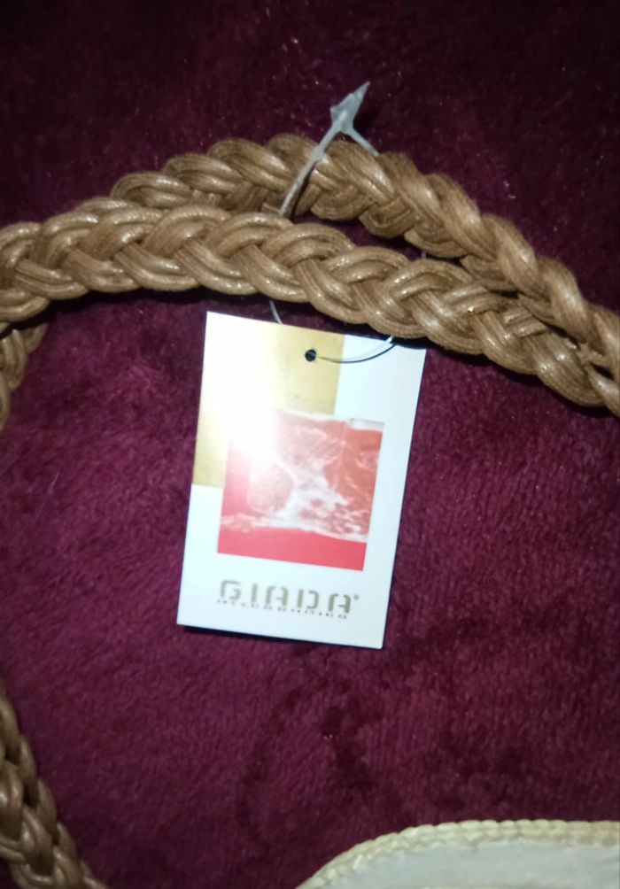 Magnifique sac original en forme chapeau Neuf Giada - photo numéro 5