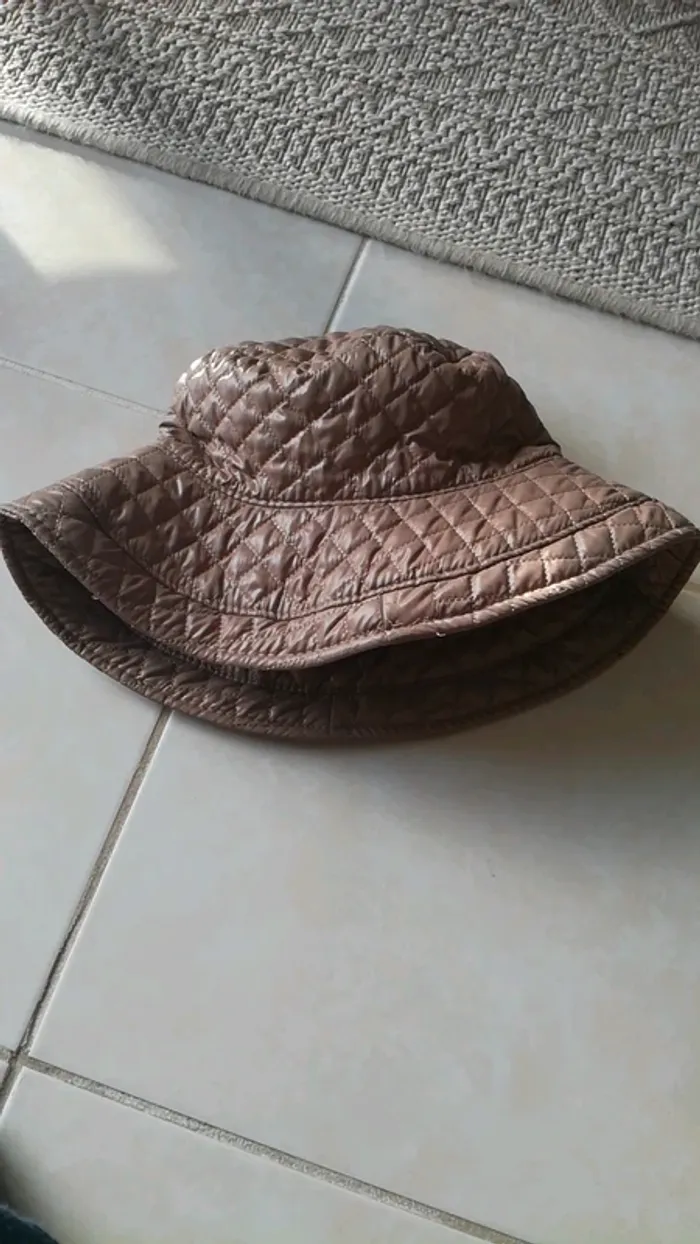 Chapeau taille 56 - photo numéro 3