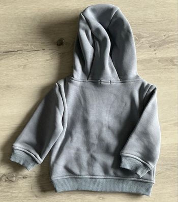 Pull à capuche Kiabi bébé. - photo numéro 2