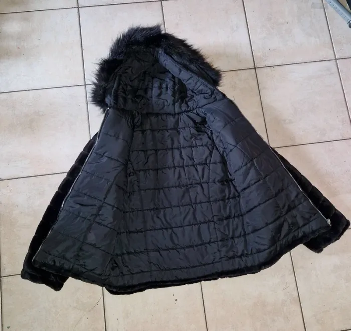 Manteau fausse fourrure taille 40 - photo numéro 2