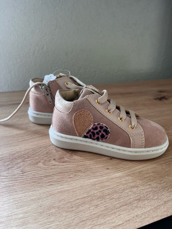 Chaussures neuves - photo numéro 3