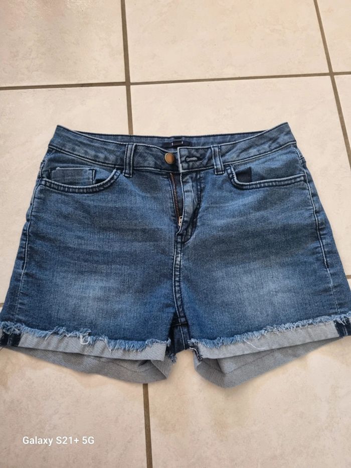 Short en jean Kiabi taille S - photo numéro 3