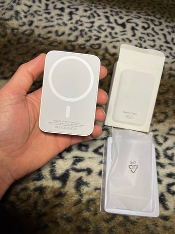 # batterie magnétique + câble usb c 