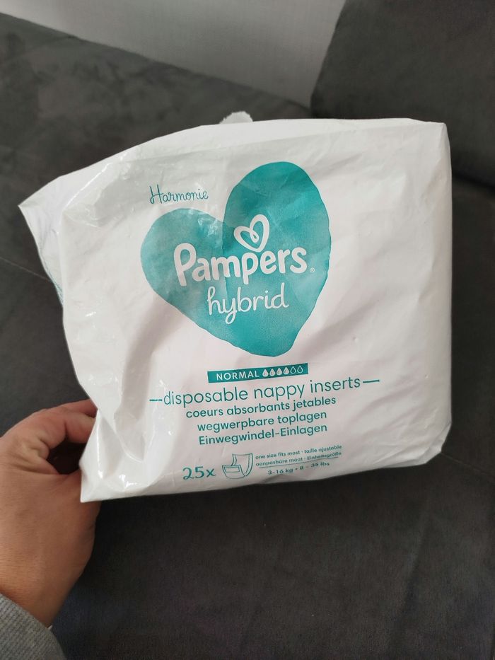 Couche Pampers hybride