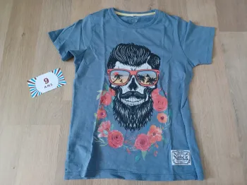 Tee shirt name it