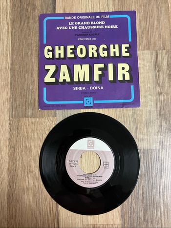 Vinyle 45 tours-Bande originale de film-Le grand blond avec une chaussure noire