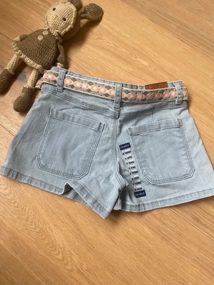 Short en jean neuf okaidi 5 ans - photo numéro 2