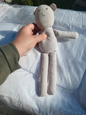 Doudou boutchou mini tache qui devrait partir