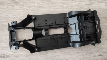 Châssis inférieur pièce détachée miniature Mercedes Benz 300S 1955 Maisto 1/18 1/18ème #B66