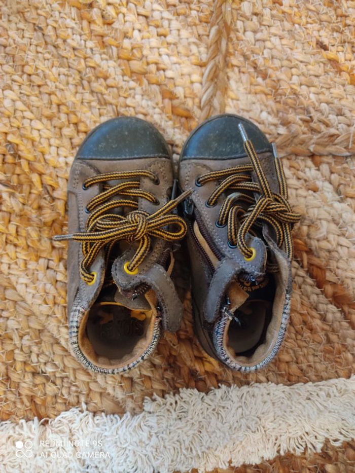 Chaussure garçon taille 23 - photo numéro 3