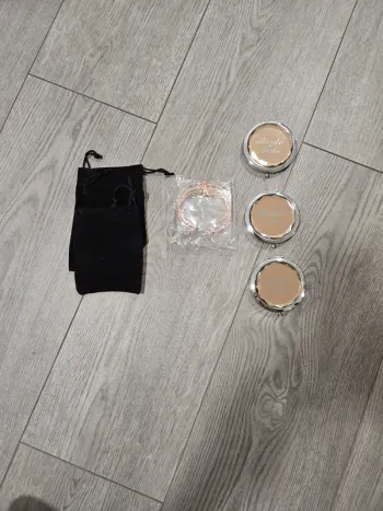 Lot de 3 miroirs et 3 bracelets avec leur pochette