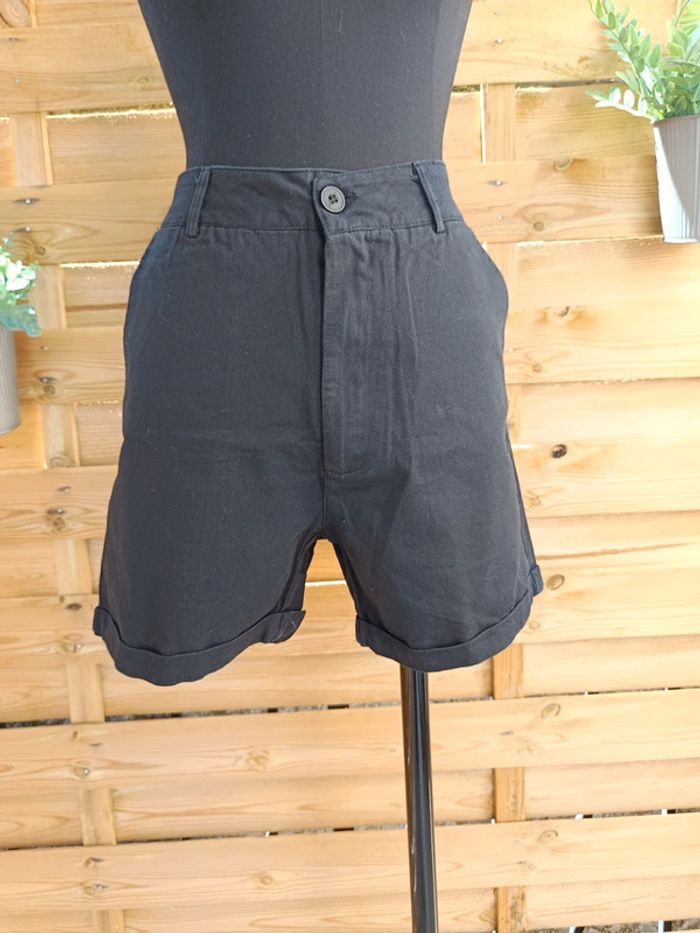 Short taille S - photo numéro 2