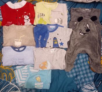 Lot de 8 pyjamas en velours 3 mois