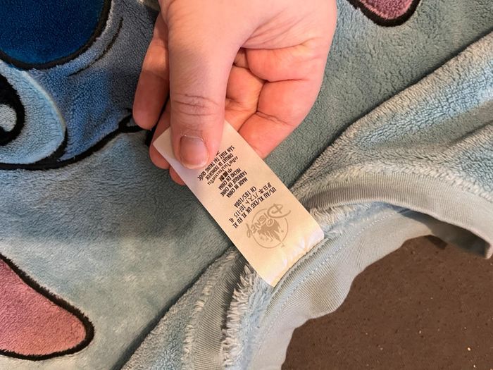 Pyjama stitch neuf Disney land - photo numéro 3