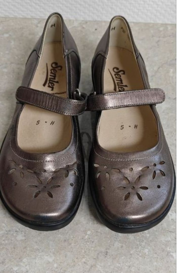 Mocassin brillant taille 38 marque Semler neuve