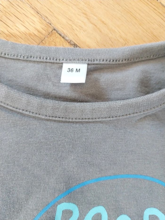 T-shirt gris avec scooter (36M) - photo numéro 3