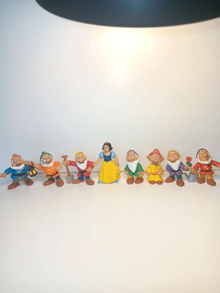 Lot figurines vintage Walt Disney production bully 1982 blanche neige et les sept nains