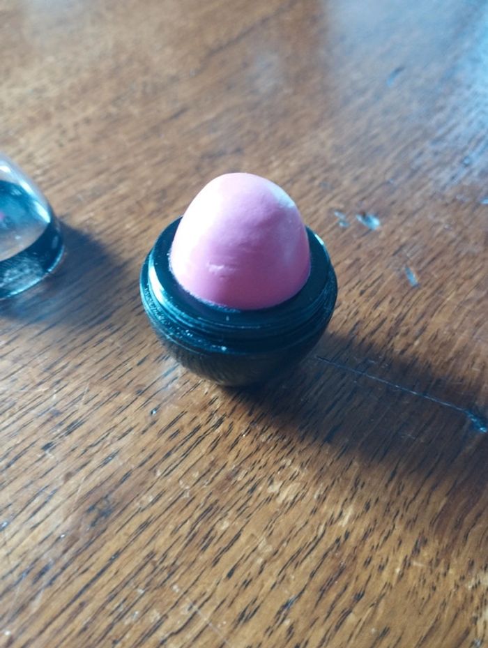 Rouge à lèvres - photo numéro 2