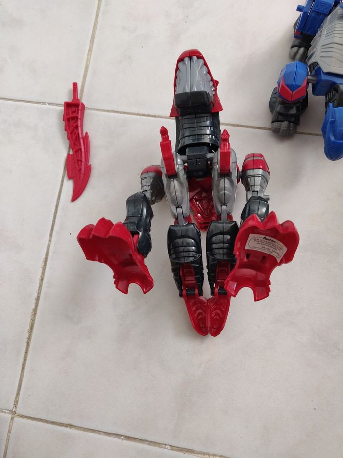 Dinosaures/dragons transformers - photo numéro 3