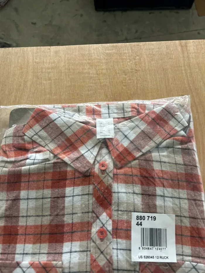 Chemise à carreaux - photo numéro 3