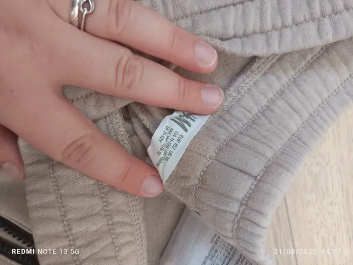 Magnifique Jogging h&M beige taille 12 ans - photo numéro 3