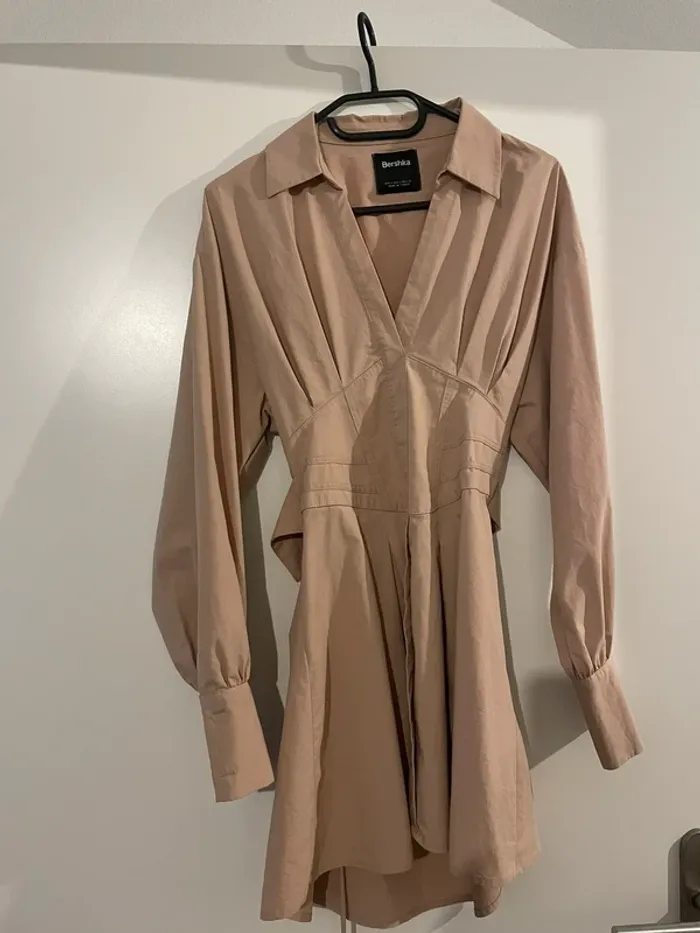 Robe bershka beige - photo numéro 2