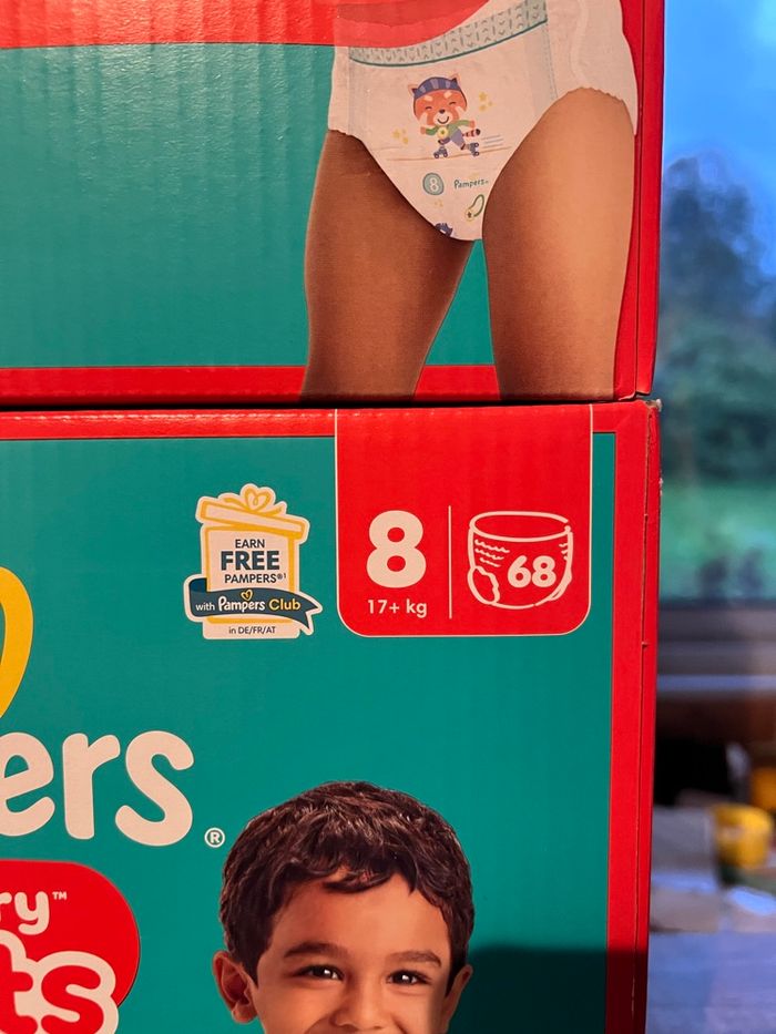 Lot 2 cartons couche culottes Pampers taille 8