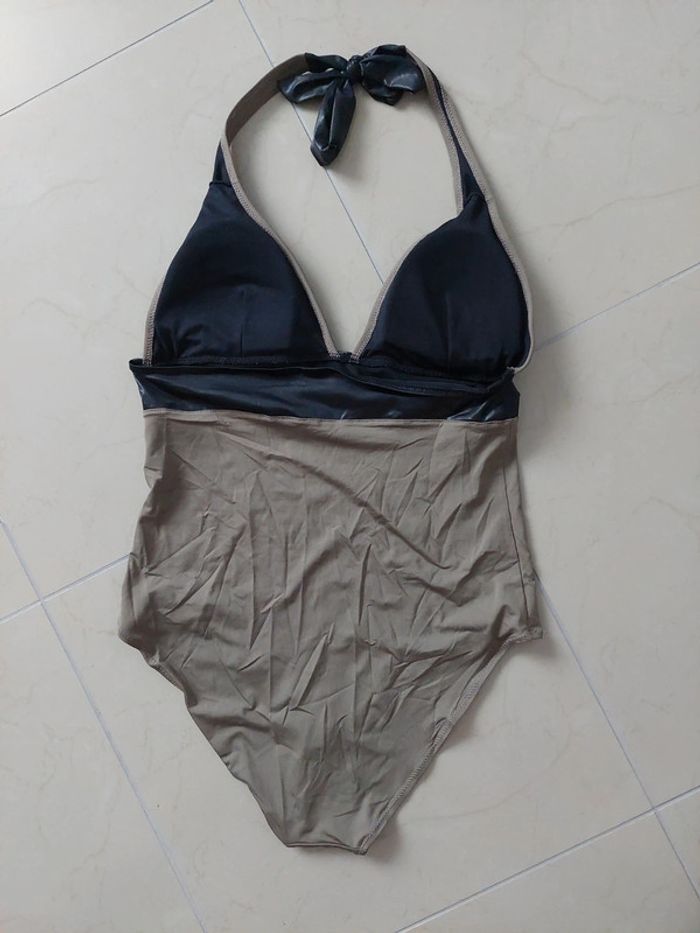Maillot de bain une pièce beige et noir. - photo numéro 2