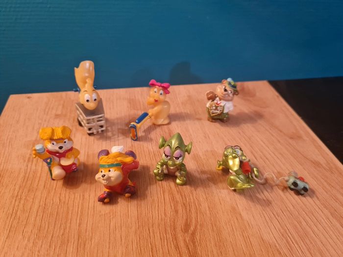 Lot Divers Figurines Kinder