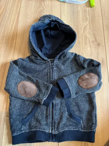 Veste à capuche 18mois