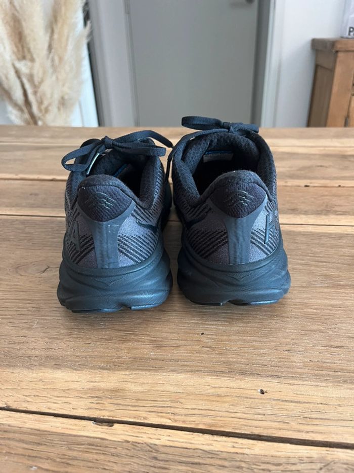 Hoka Clifton 9 noires - photo numéro 4
