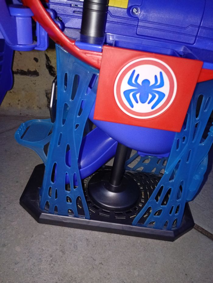 Garage Spiderman - photo numéro 4