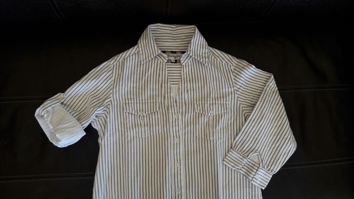 ¨Porté 1 fois : Haut style tunique, blanche à rayures grises, en taille M - photo numéro 3