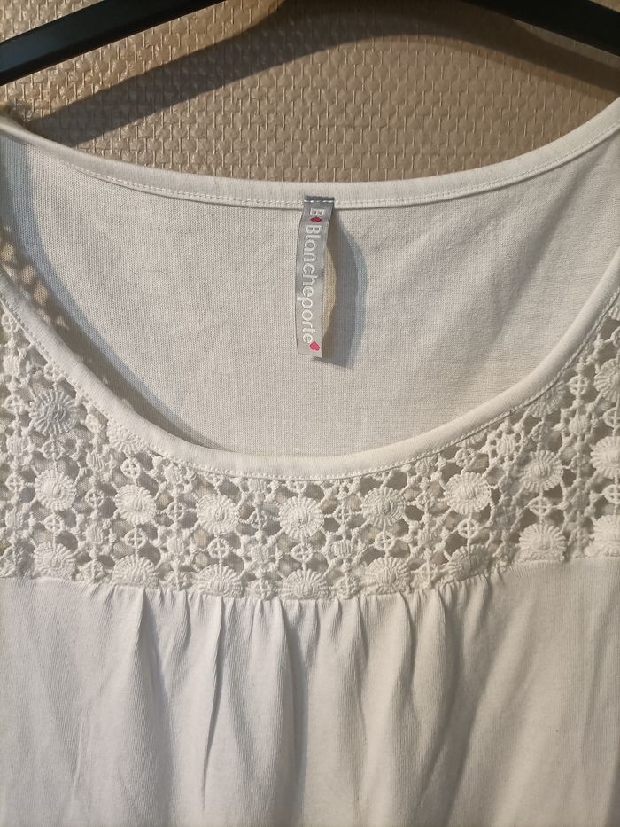 Robe blanche mi longue - photo numéro 2