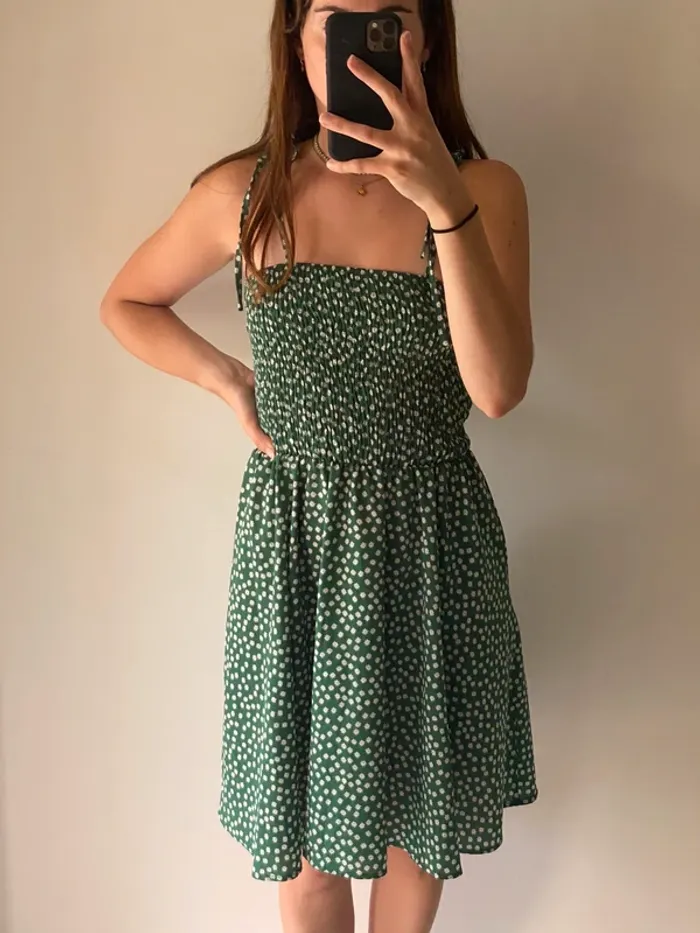 Robe verte - photo numéro 3