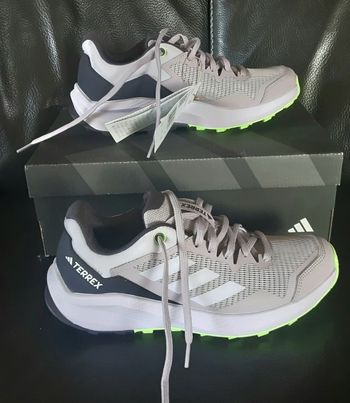 Basket de trail adidas neuves